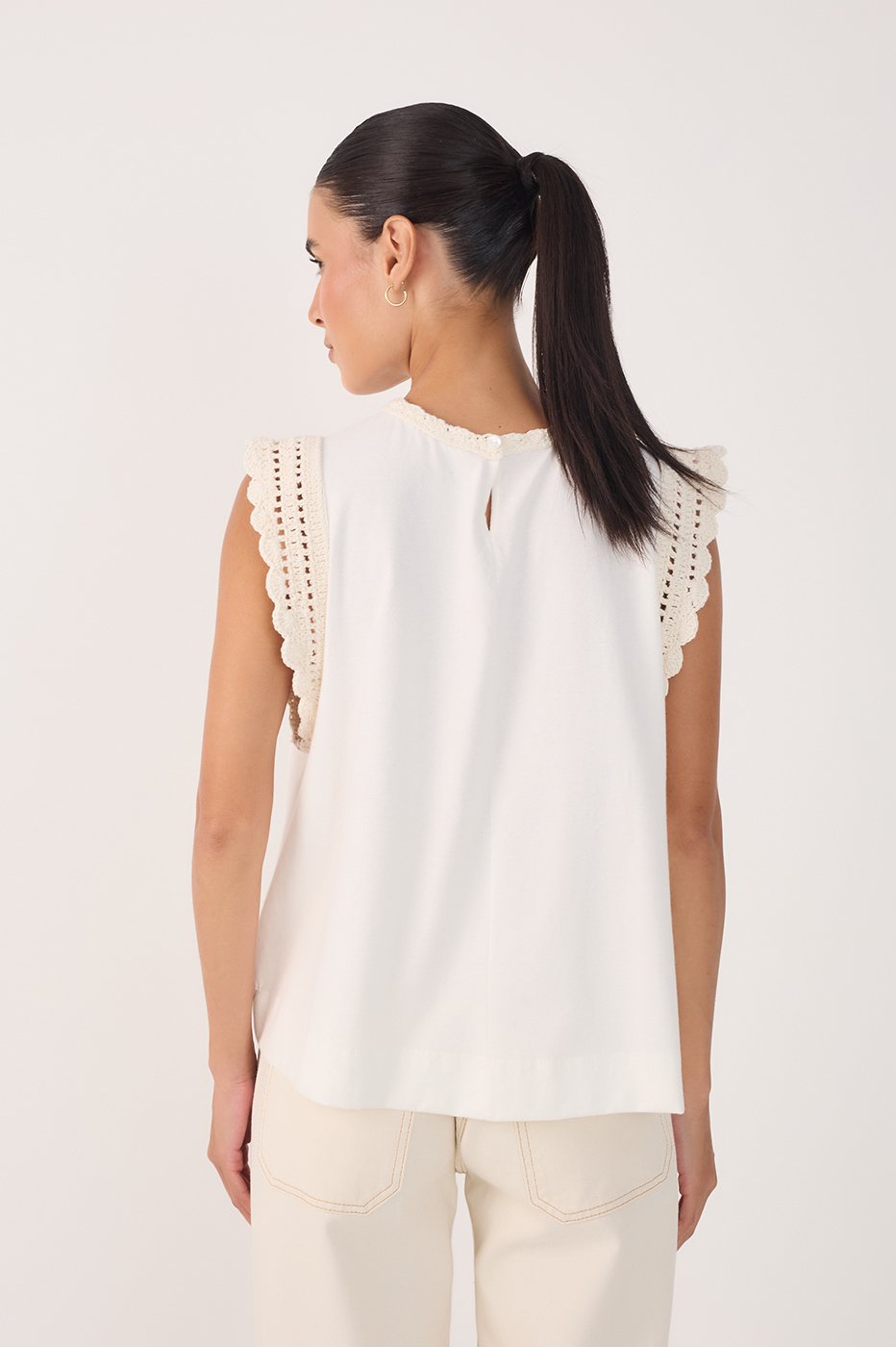 CROCHET DET SLEEVELESS TOP