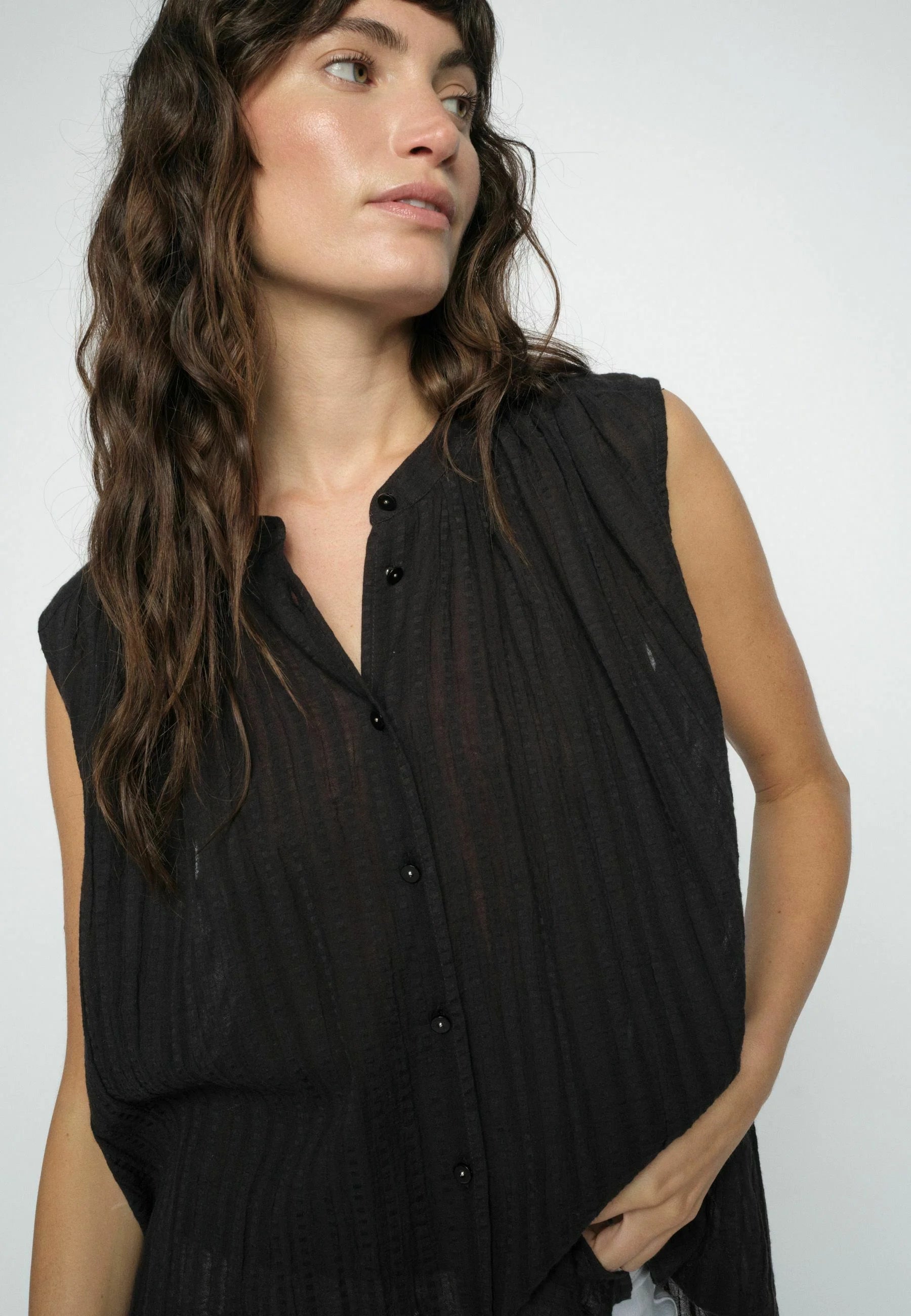 AMELIA PLAIN SL BLOUSE