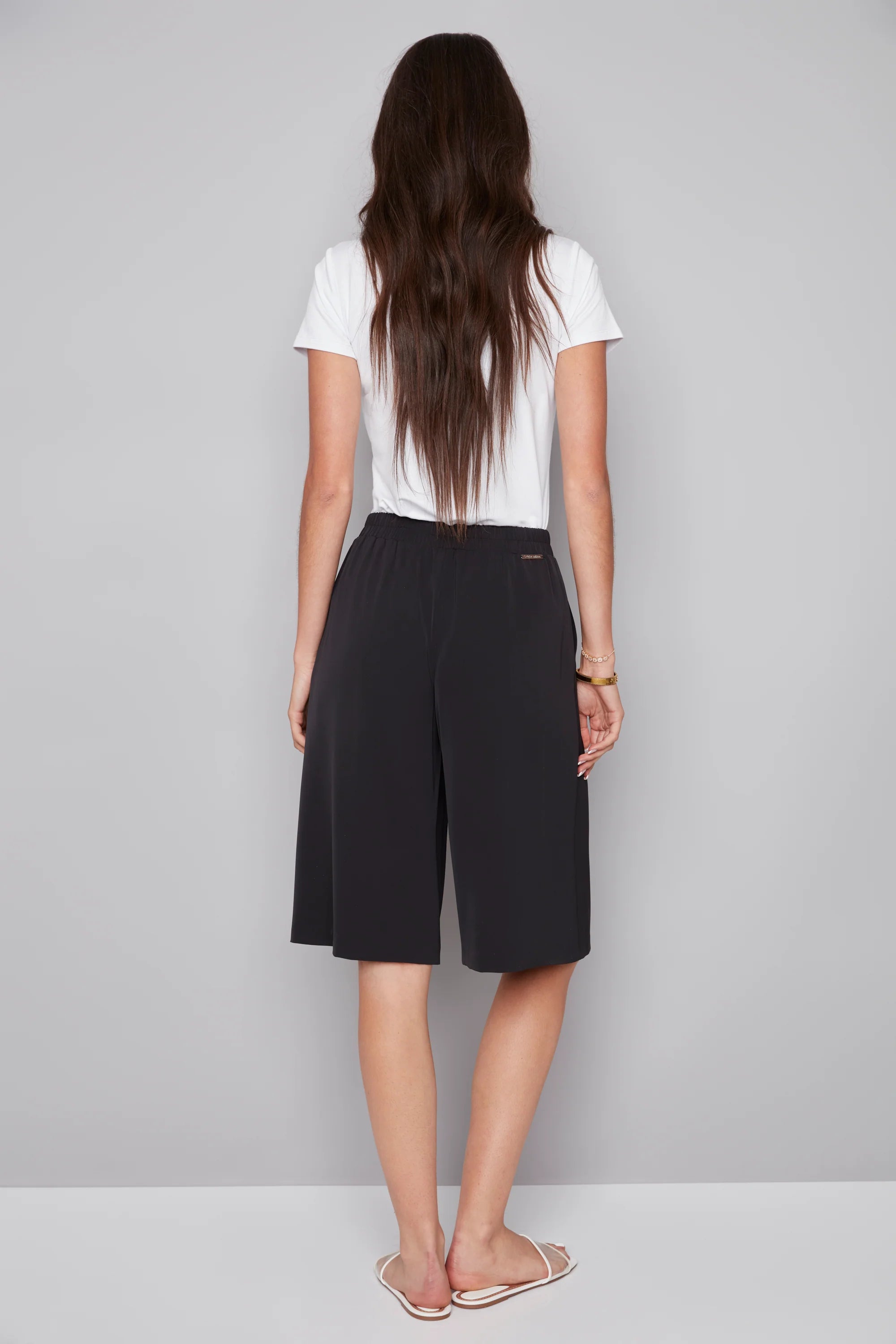 AVERY VEGAN SILK BERMUDA SHORT