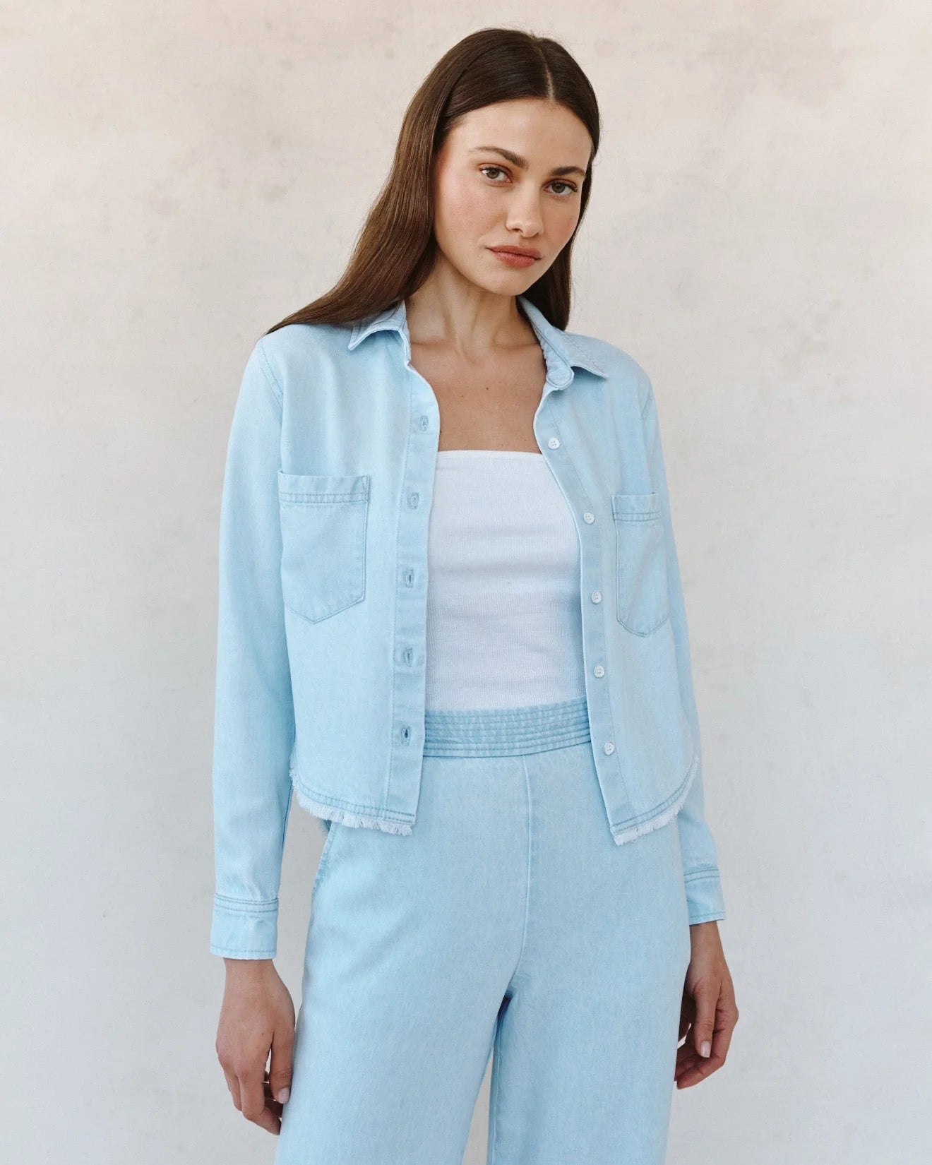 TWO POCKET FRAY HEM SHIRT