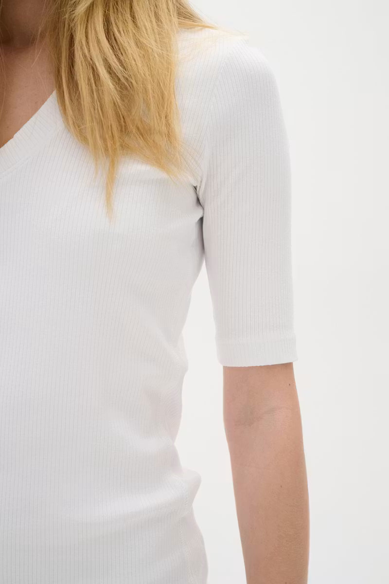DAGNA V T-SHIRT