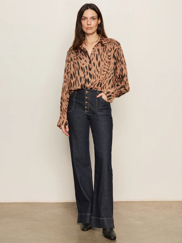 REBEL BUTTON FRONT TOP