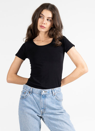CES'T MOI BAMBOO SHORT SLEEVE SCOOP NECK TOP