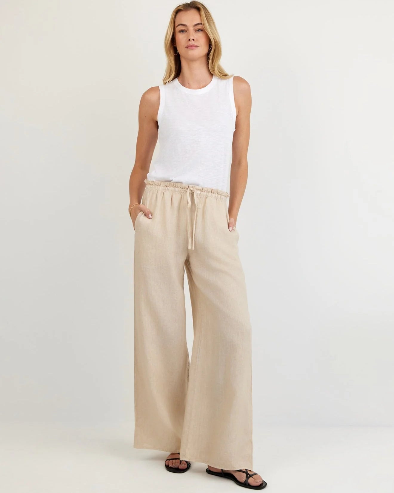 RUFFLE WAIST LEG PANT