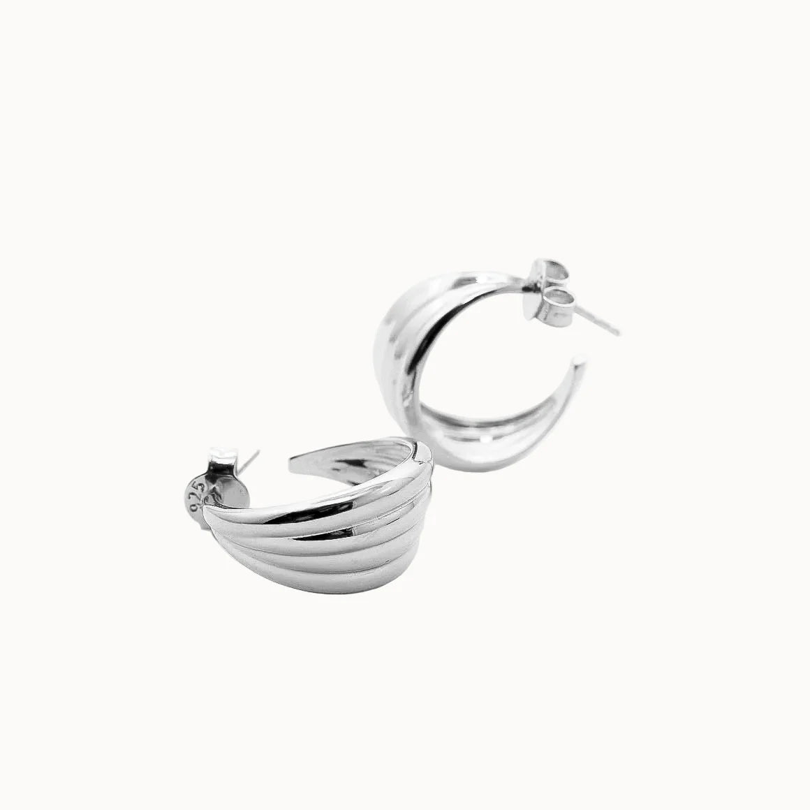 ELLE SILVER HOOPS