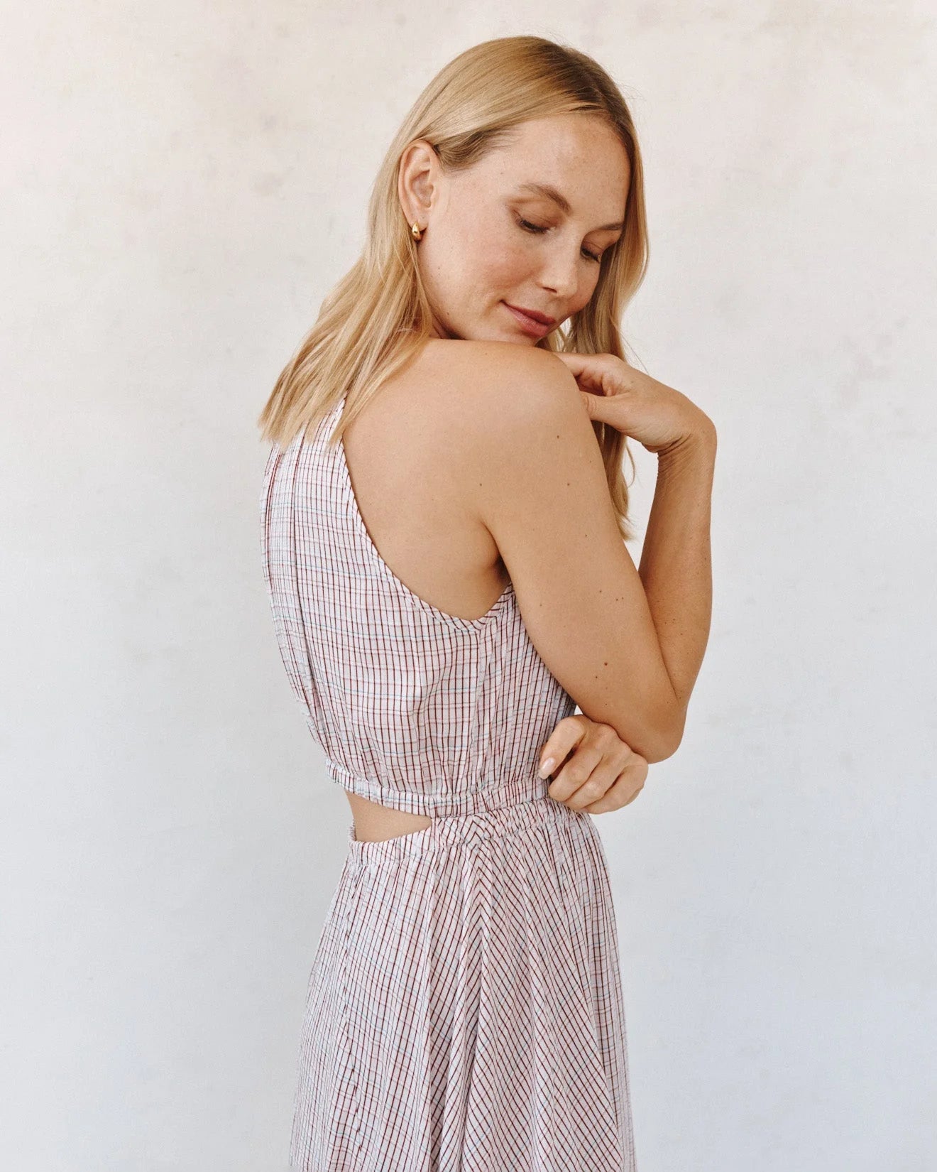 CUT OUT BACK MIDI HALTER DRESS