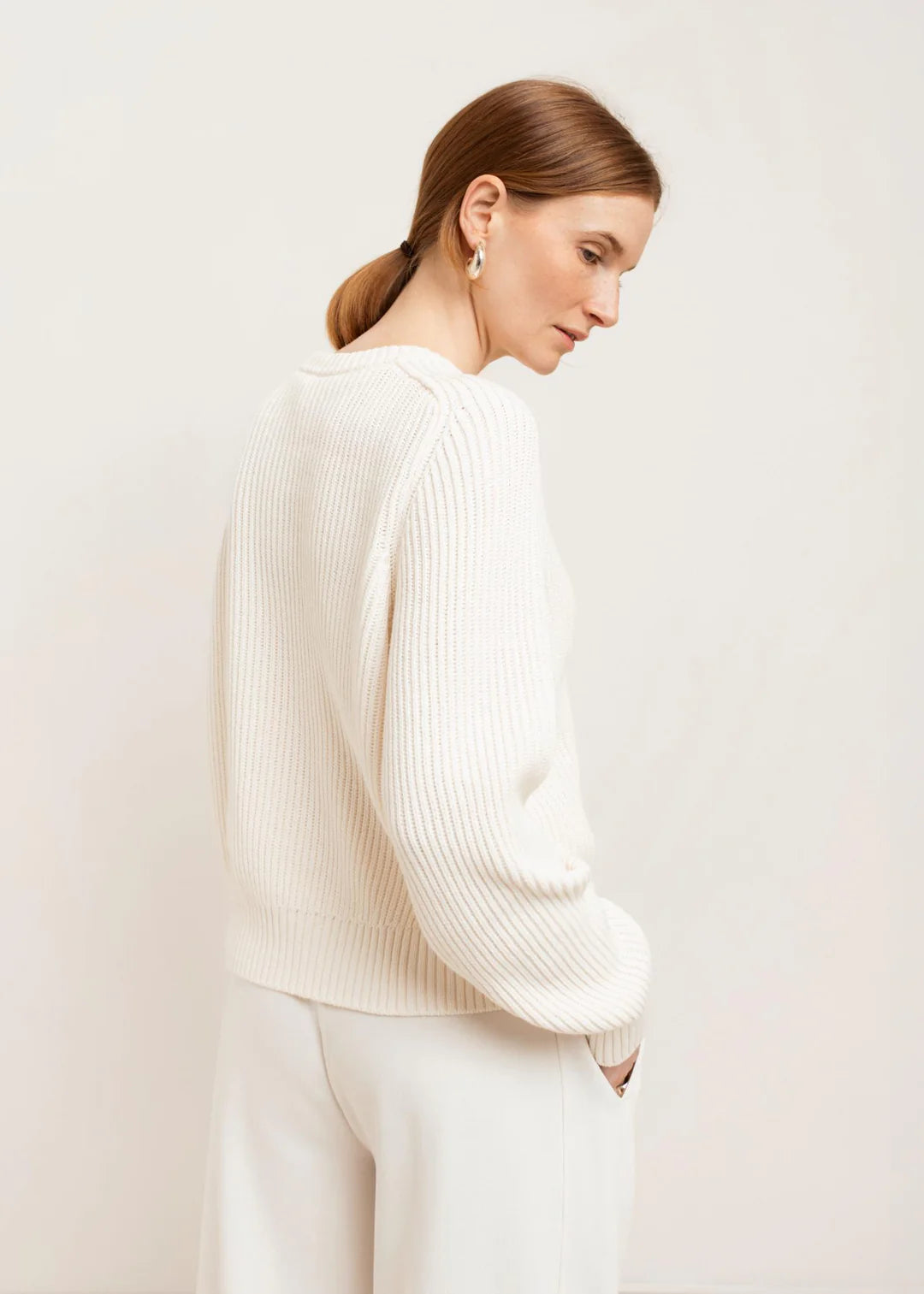 AVERY CREW NECK