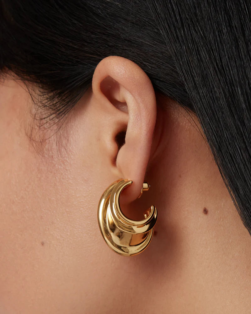 LEONA HOOPS