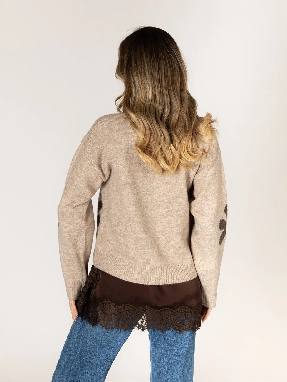 GILET EN MAILLE FLEURIE