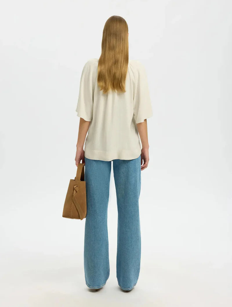 VIVA V-NECK LINEN TOP