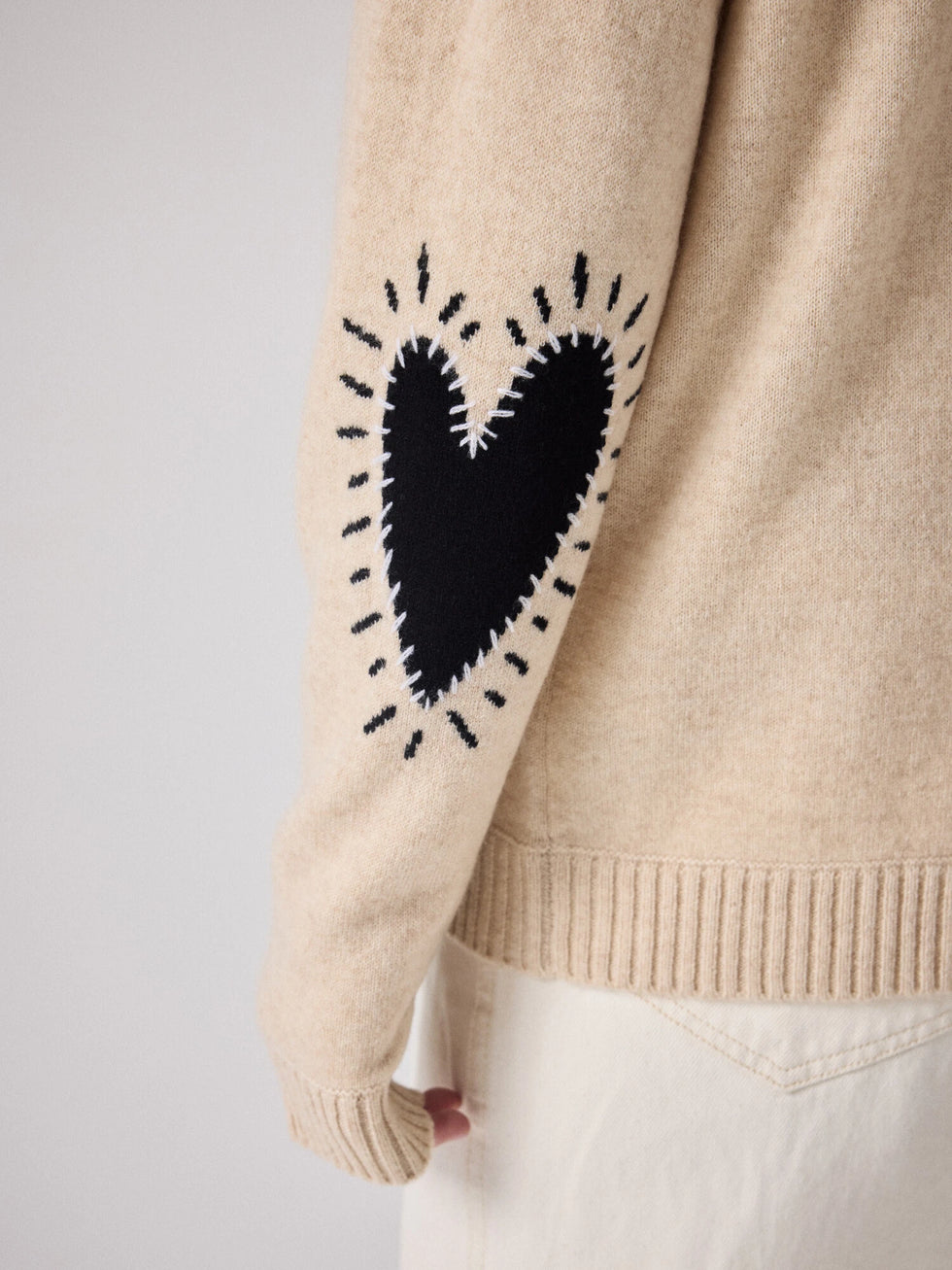 ROSE V-NECK CASHMERE SWEATER