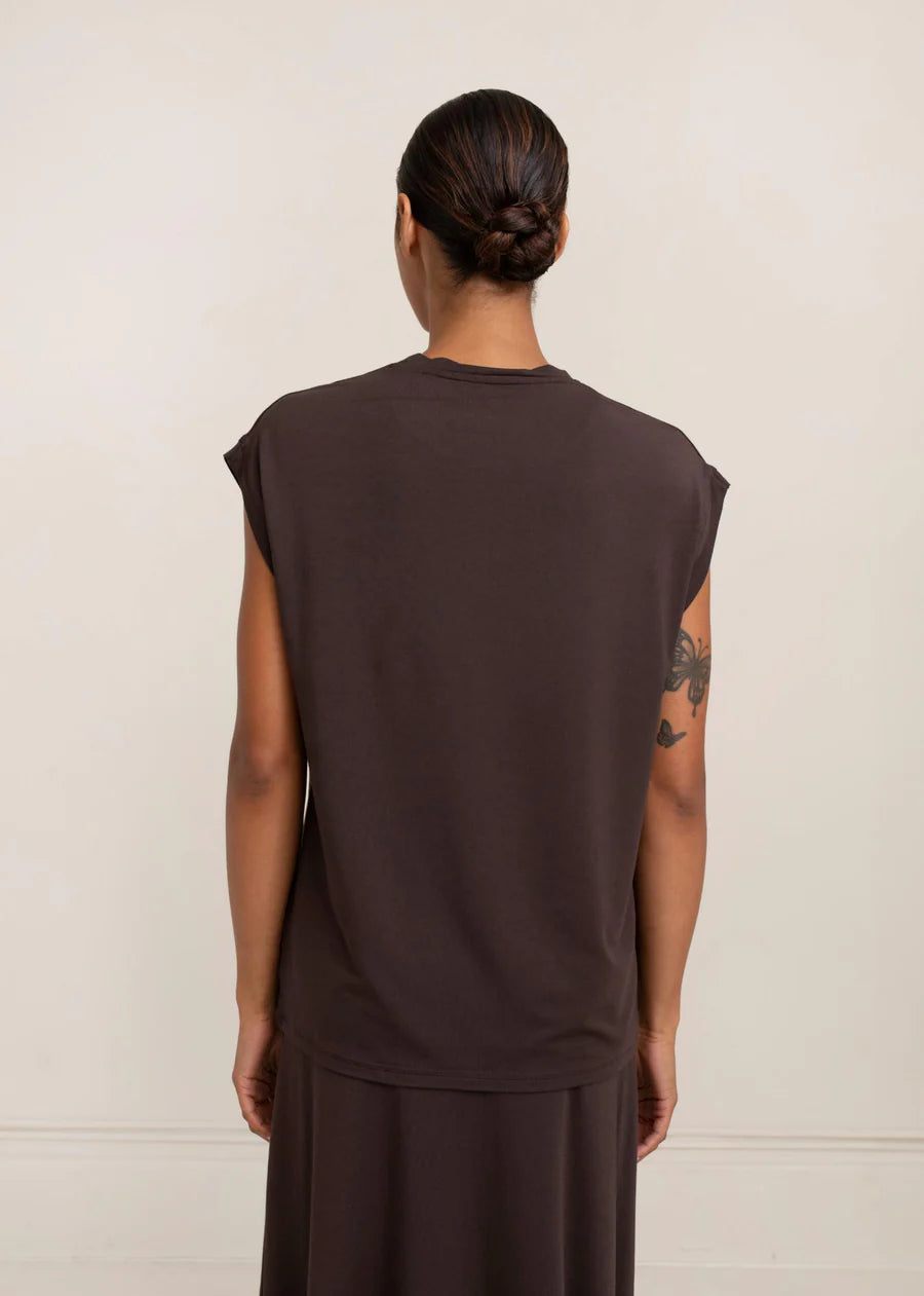 TILDA SLEEVELESS SHIRT