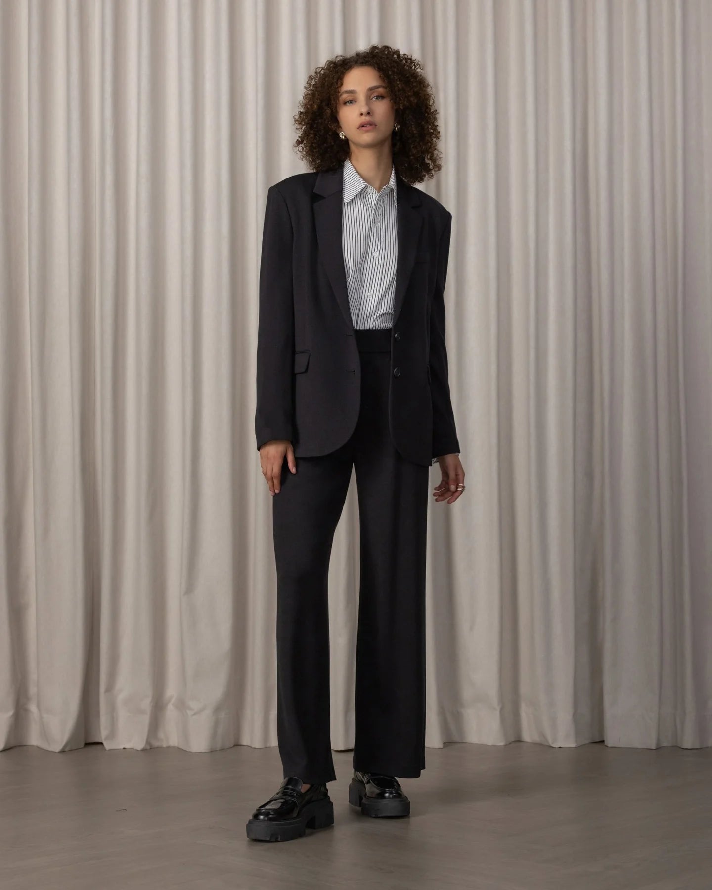 SERENE TIMELESS BLAZER