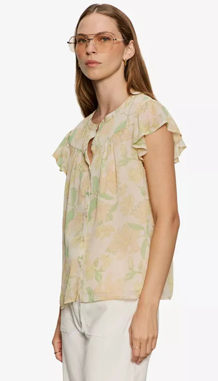 FREE SPIRITED RUFFLE TOP