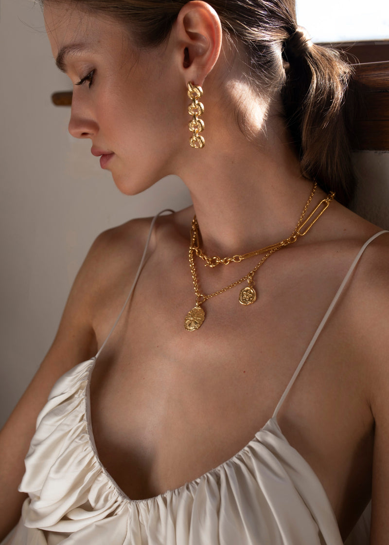 FRAGMENTS OF A FRESCO GOLD