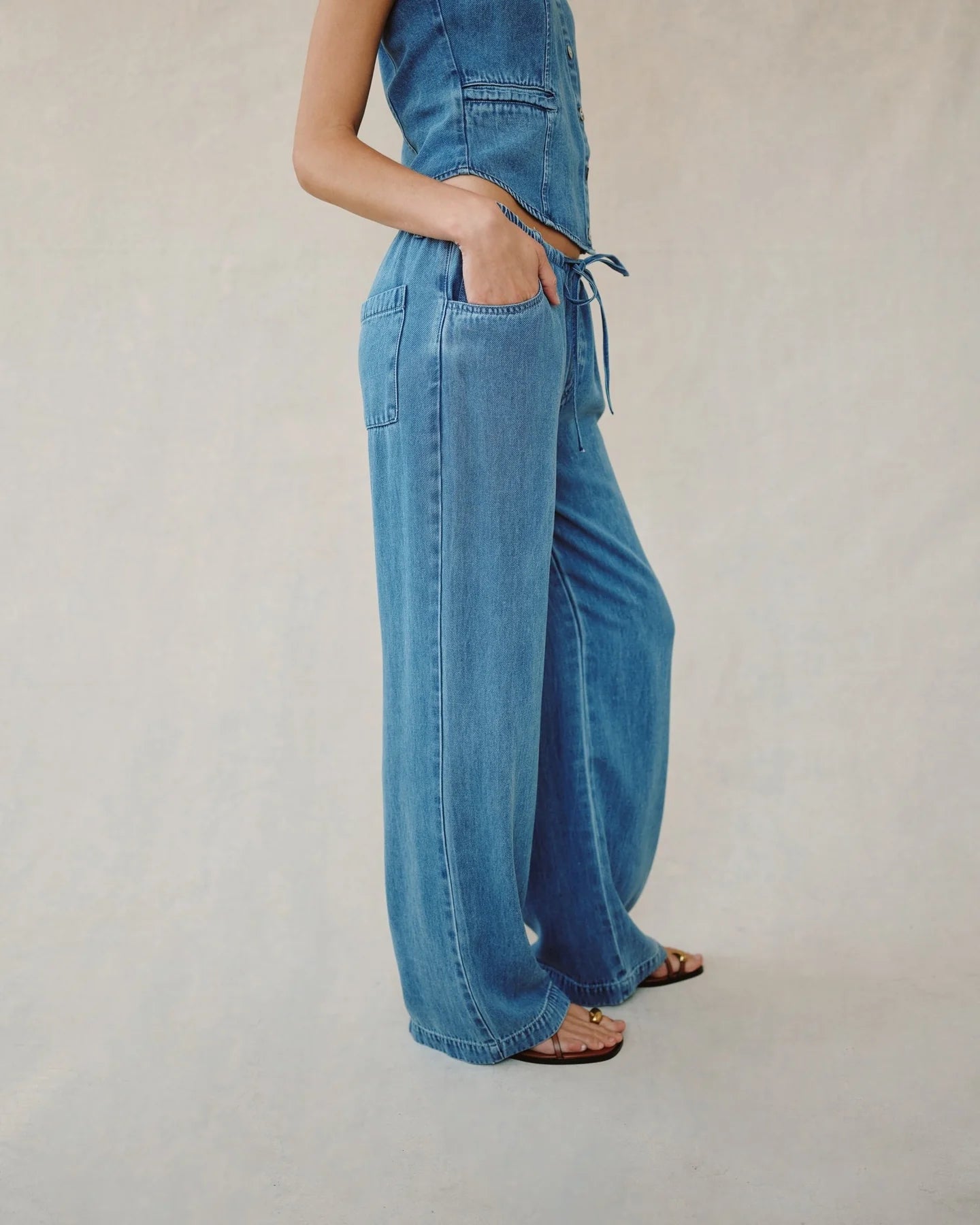 DRAWSTRING JEAN