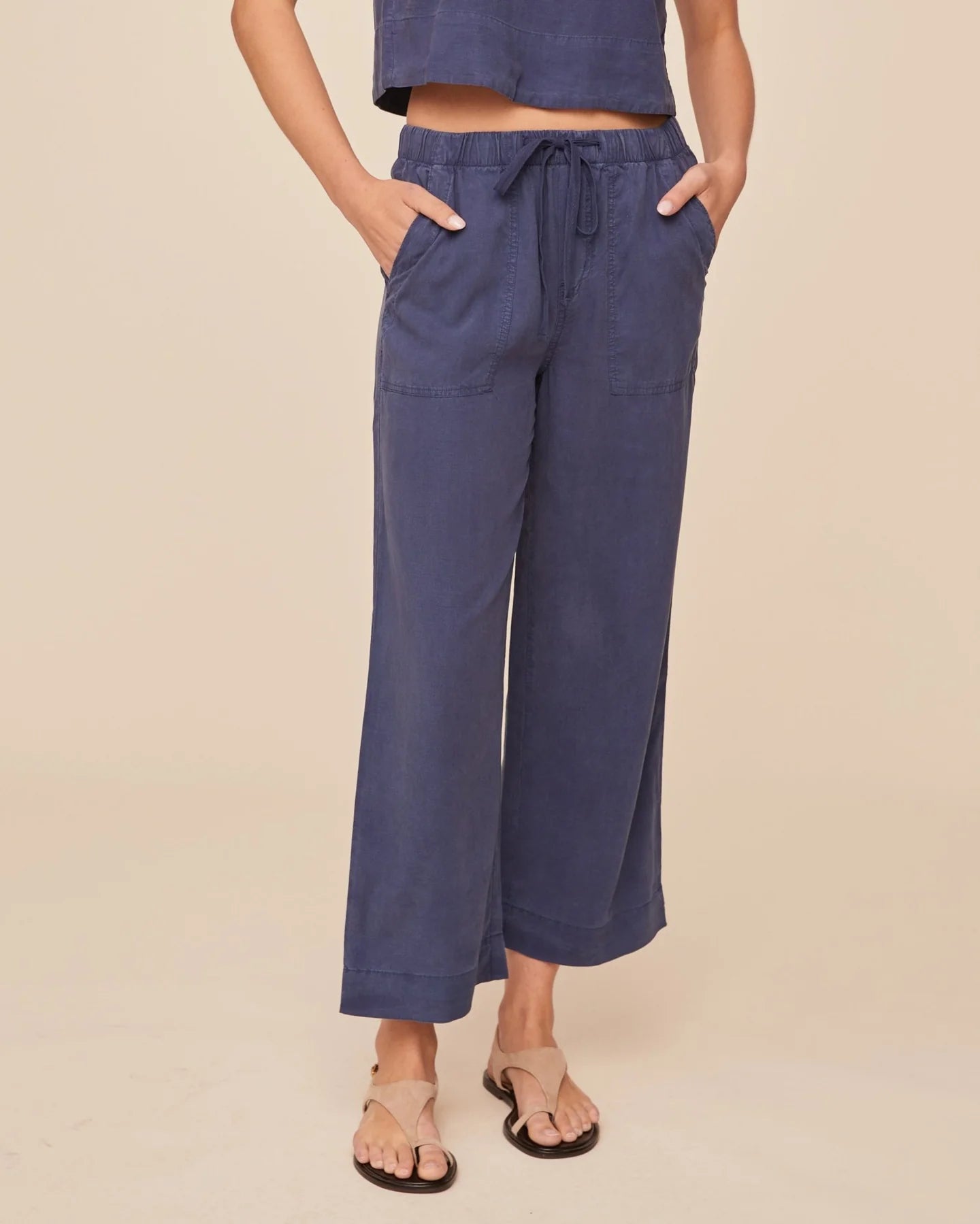 EASY POCKET WIDE LEG CROP