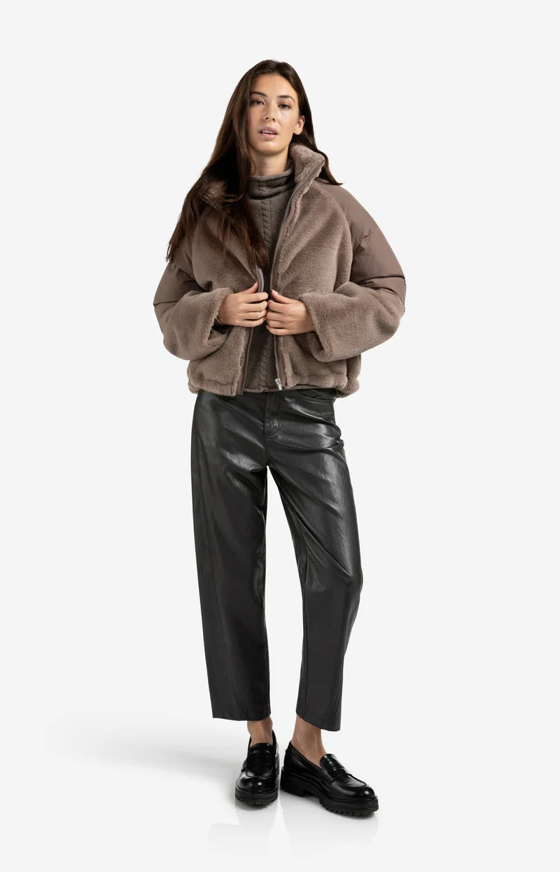 FAUX LEATHER CARROL FIT TROUSER