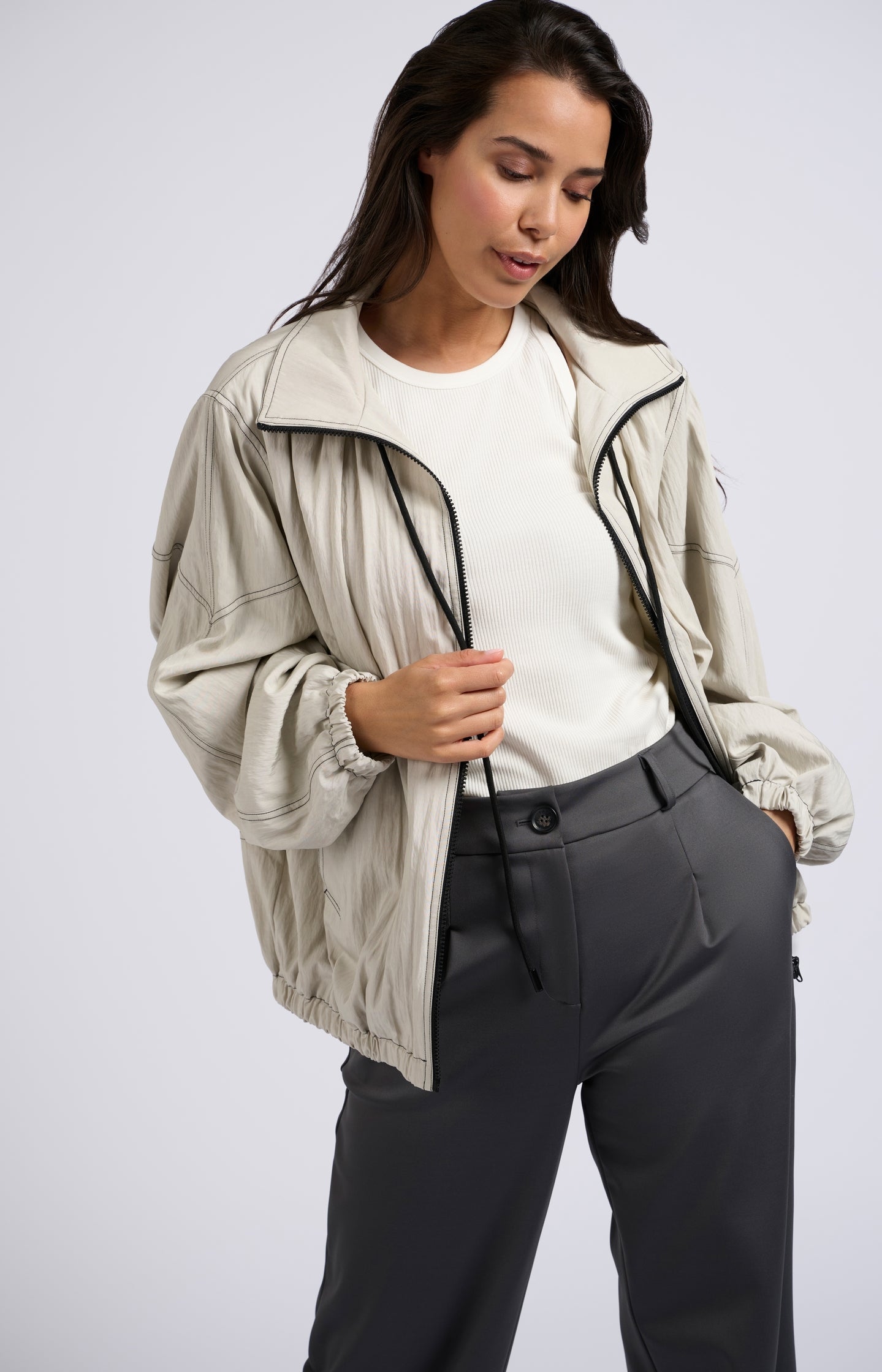 LIGHT WEIGHT OVERSIZED WOVEN JACKET