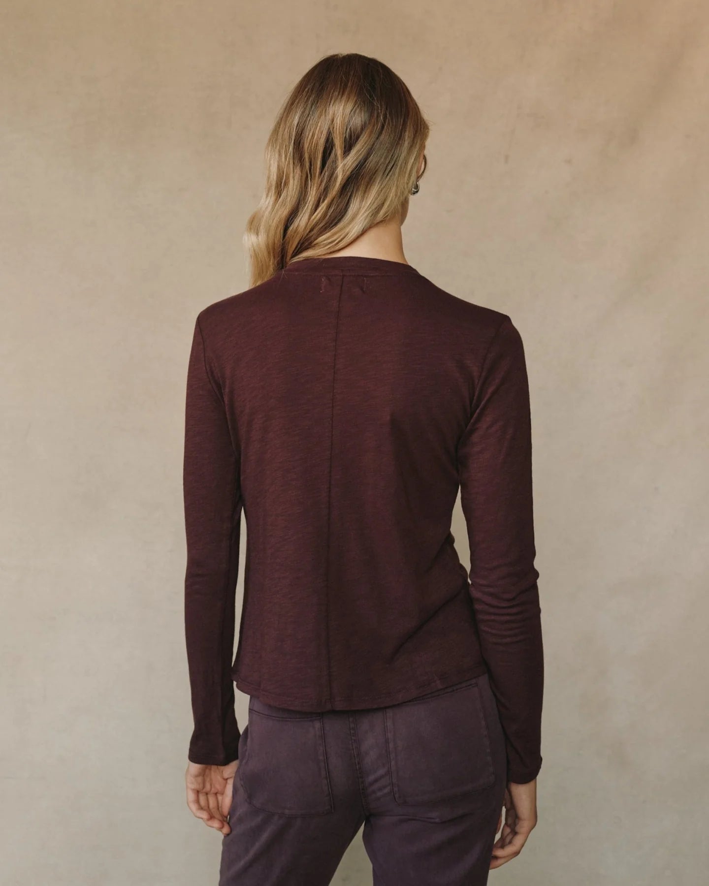 LONG SLEEVE CREW NECK TEE