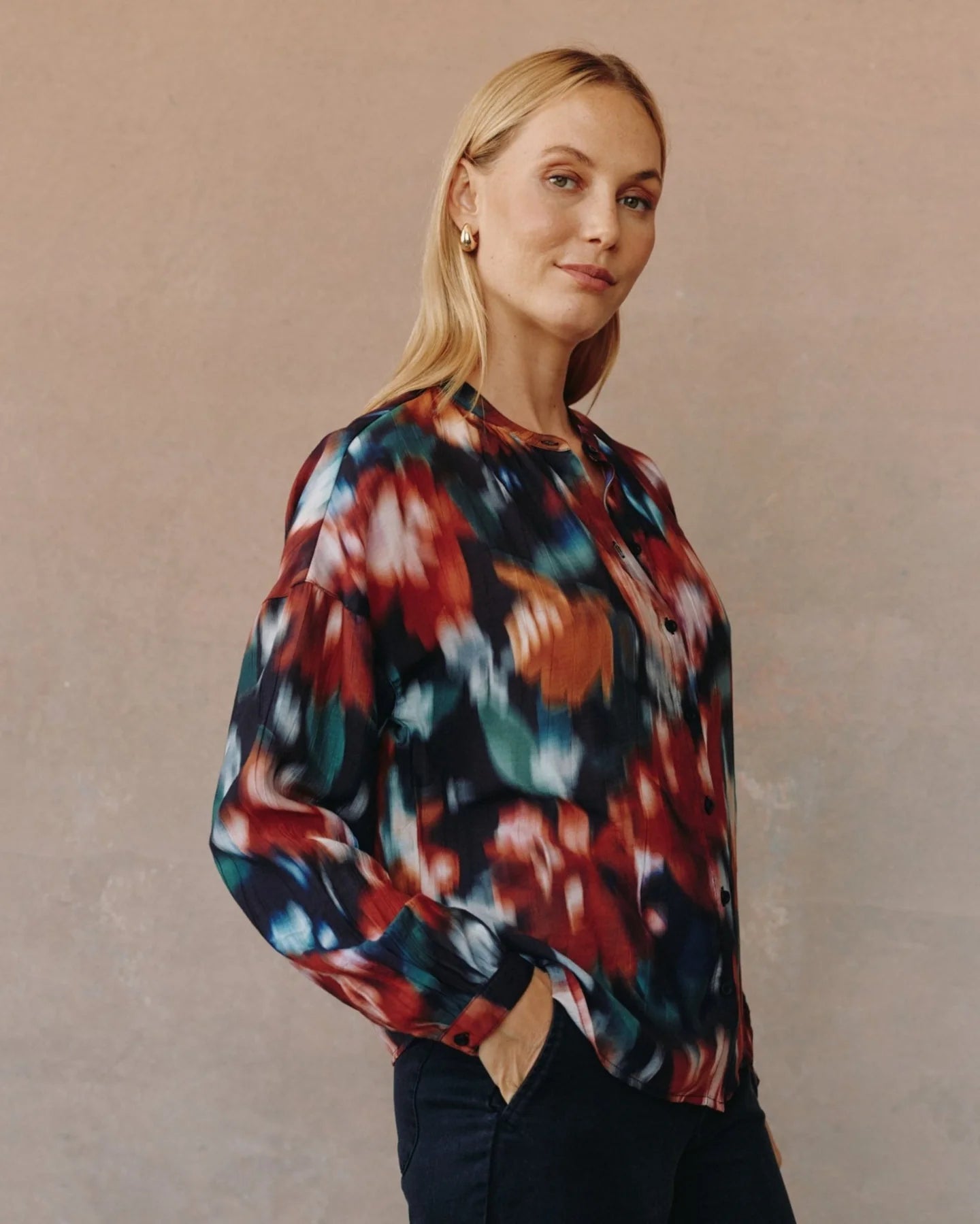 MANDARIN COLLAR BUTTON DOWN