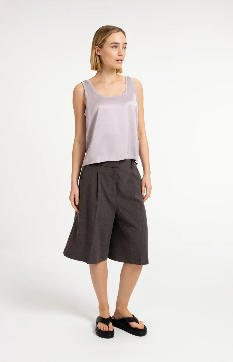 SATIN TOP W RIBBED NECKLINE