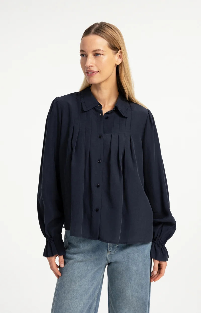 SHEER PLEATED BLOUSE