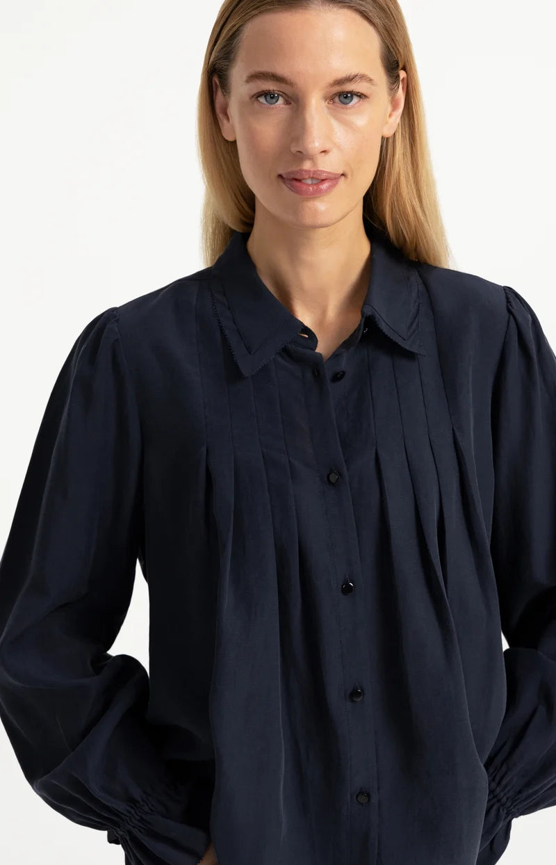 SHEER PLEATED BLOUSE