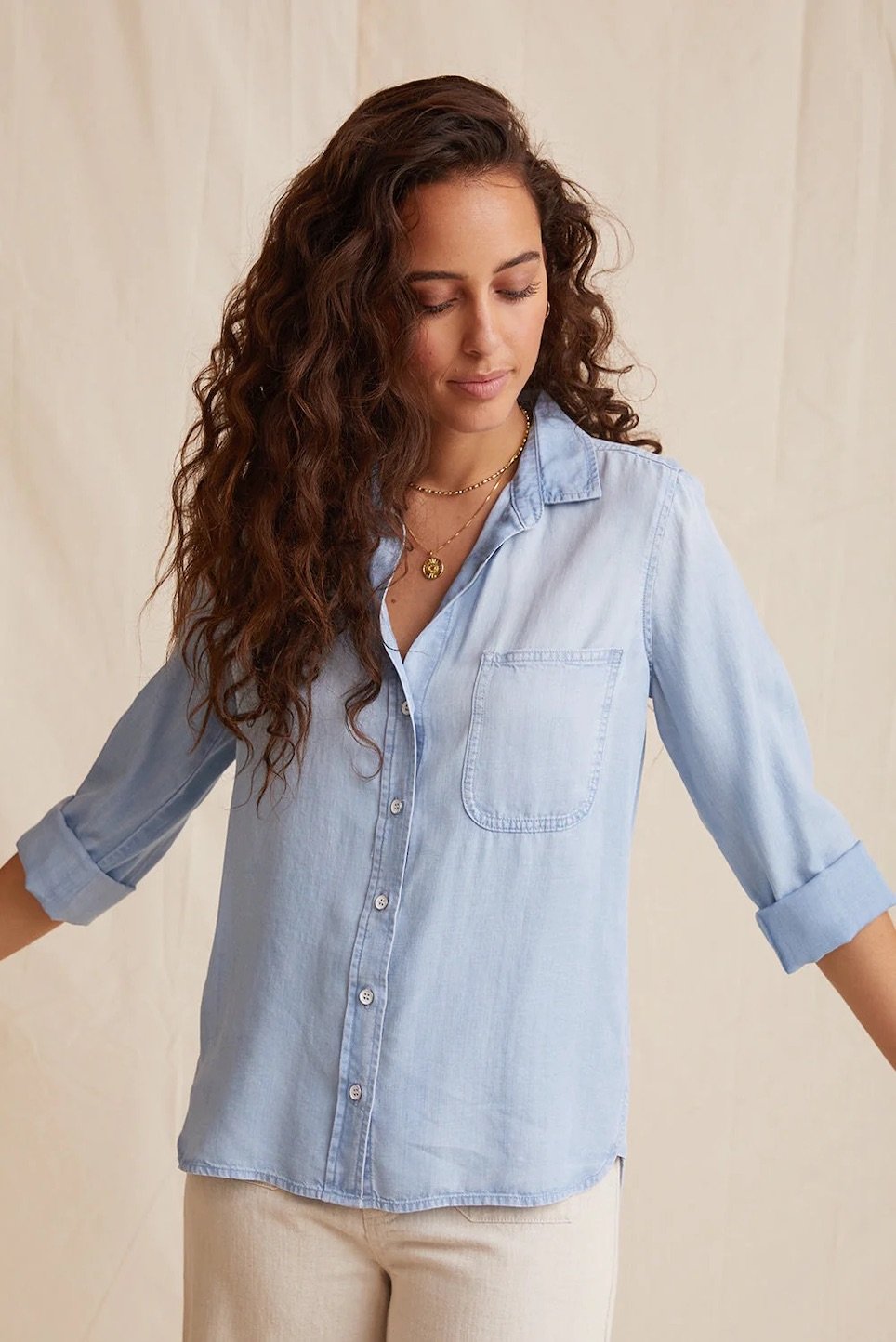 SHIRT TAIL BUTTON DOWN TOP