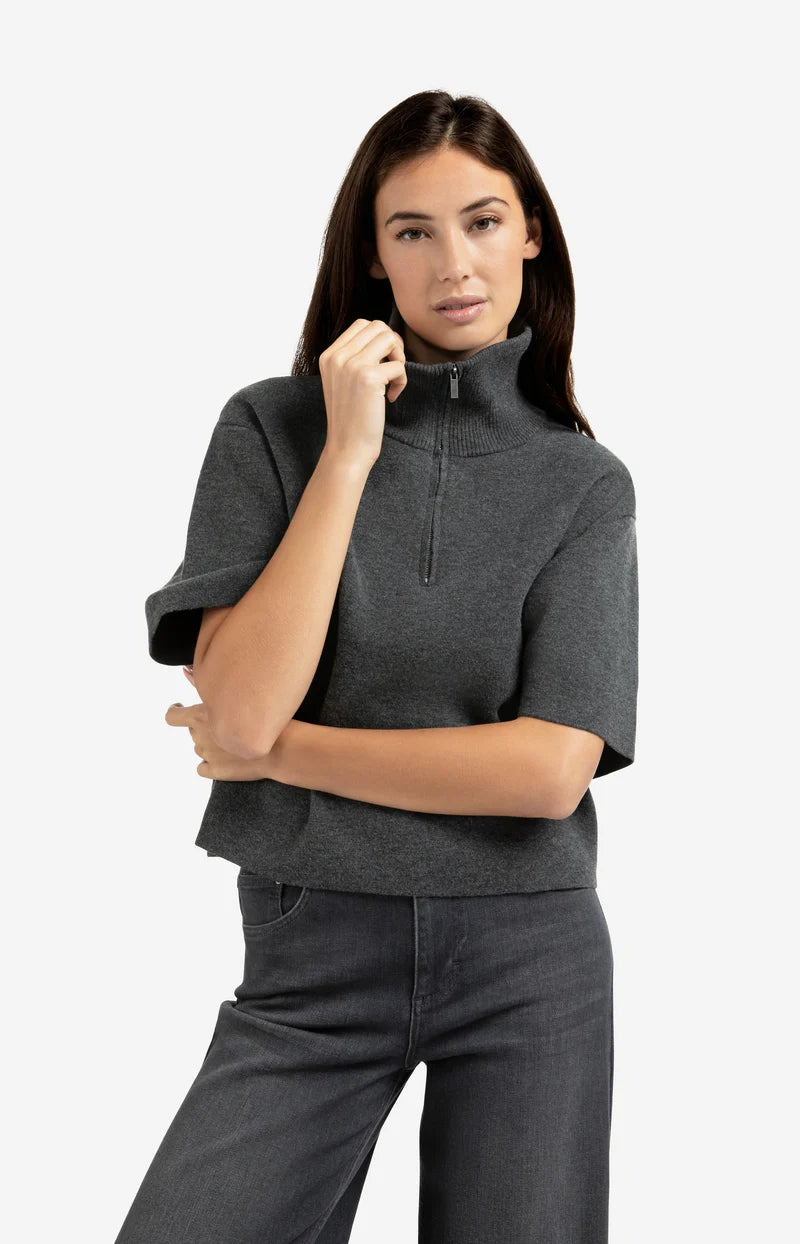 SHORT SLEEVE SWEATER WITH COLLAR