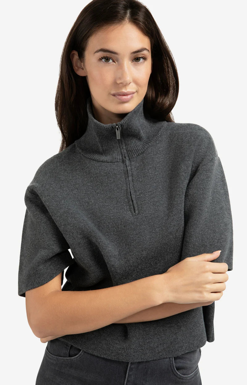 SHORT SLEEVE SWEATER WITH COLLAR
