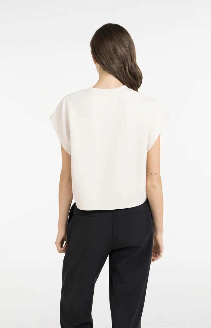 SLEEVELESS BOXY SWEATSHIRT