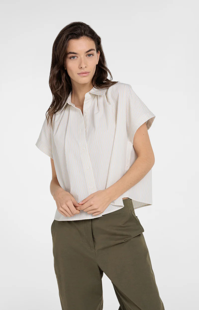 STRIPED SLEEVELESS BLOUSE W BUTTON DETAIL