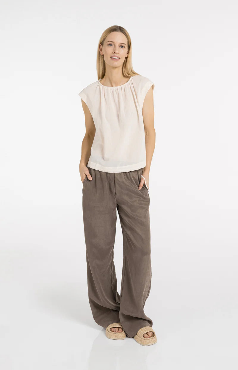 SLEEVELESS TOP W TUBE COLLAR
