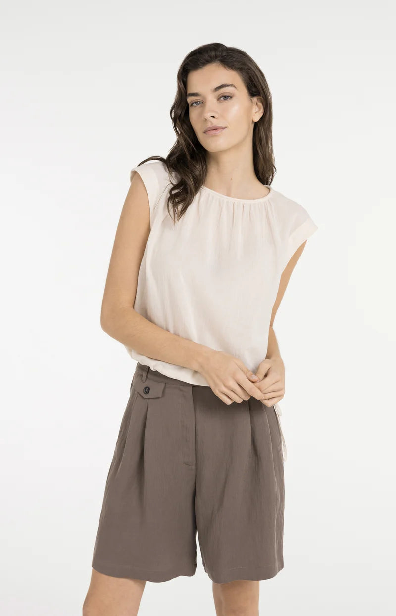 SLEEVELESS TOP W TUBE COLLAR