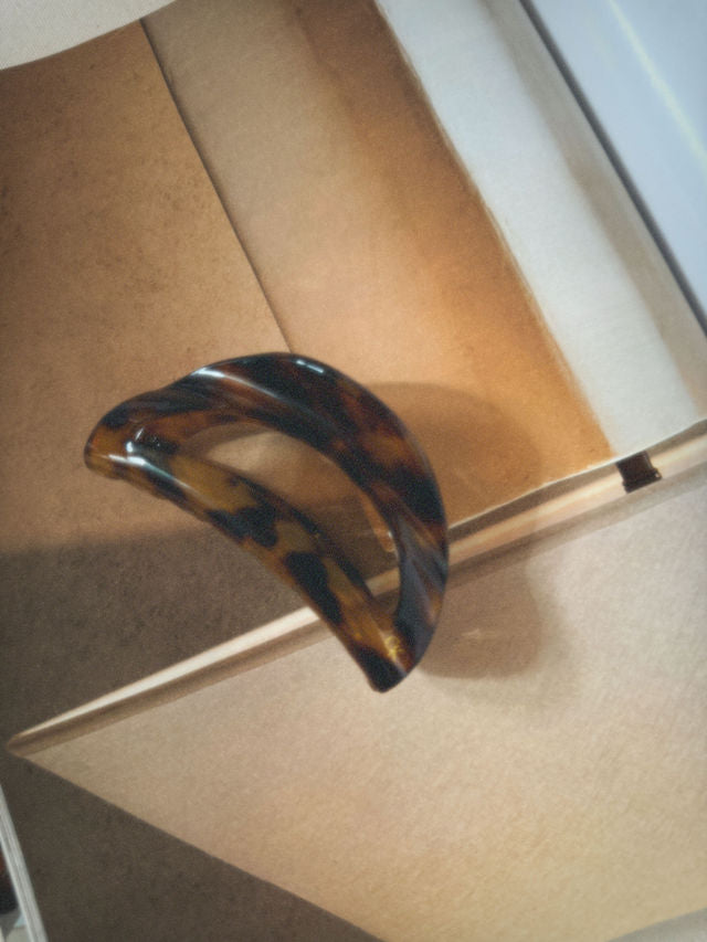 FRENCH L'ARC CUTOUT CLAW