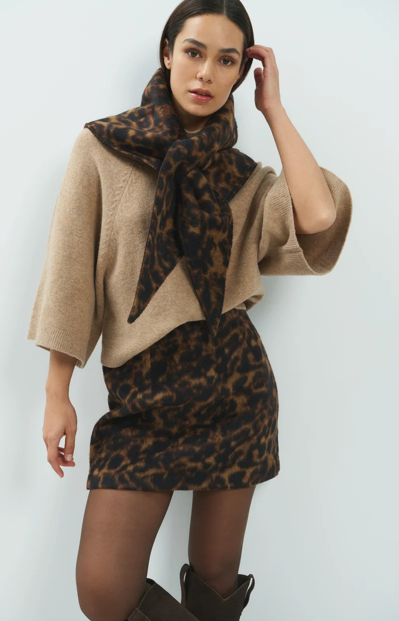 HIGH NECKLINE WIDE SLEEVE SWEATER