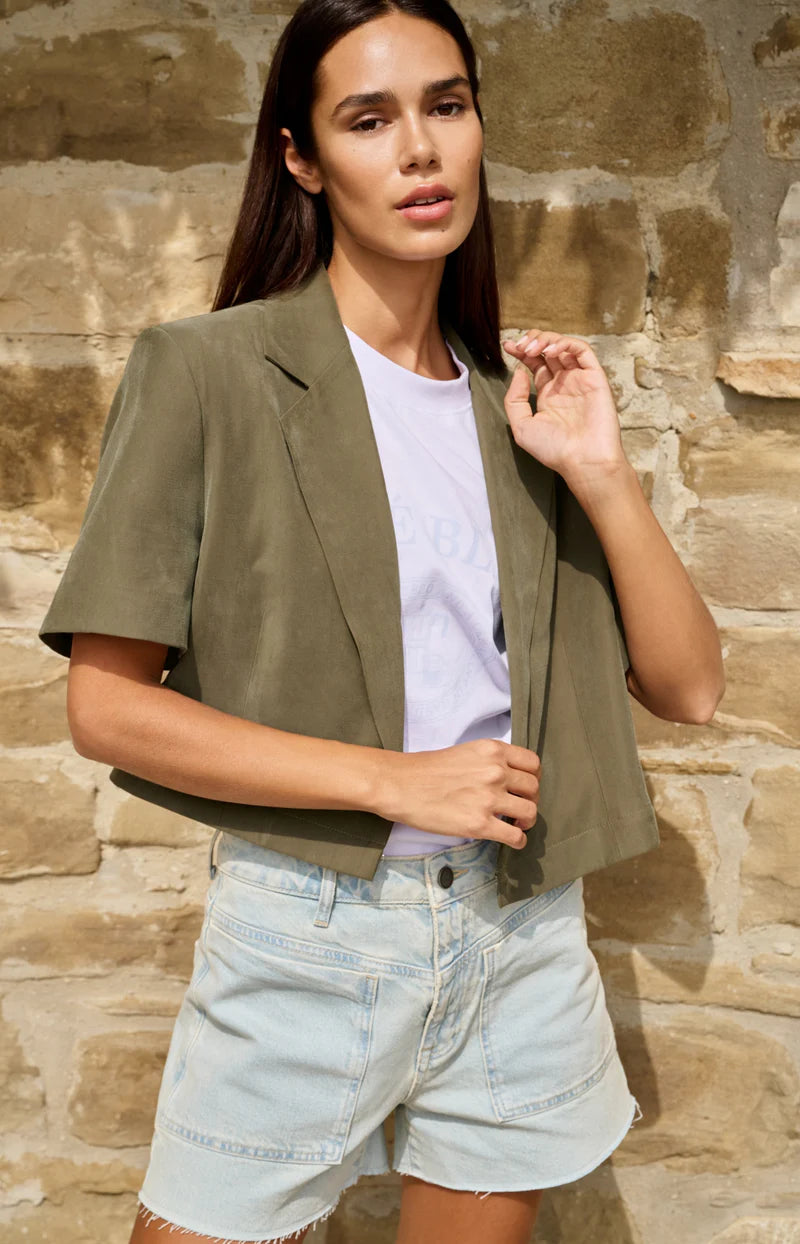 WOVEN SHORTSLEEVE BLAZER W DETACHABLE BOTTOM HEM