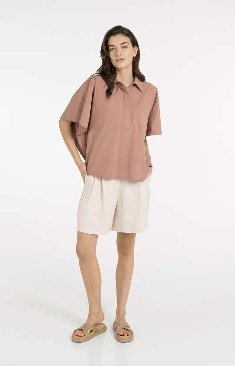 WOVEN LONGER LENGTH BERMUDA SHORT
