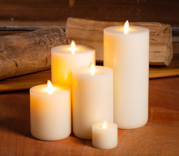 EXTRA LARGE LIGHTLI CANDLE Get Dressed