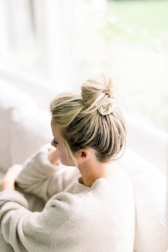 CASHMERE SCRUNCHIE- CLASSIC