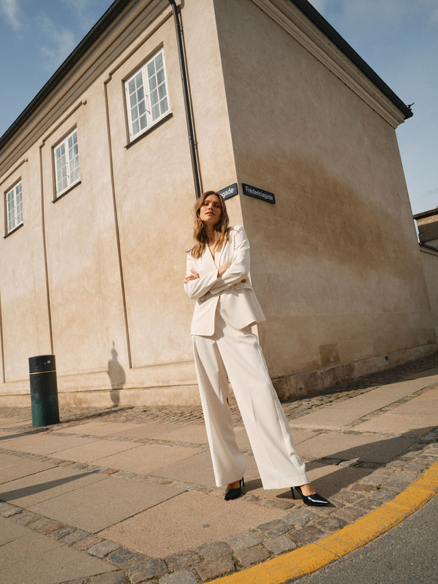 LEONORA MILEY BLAZER