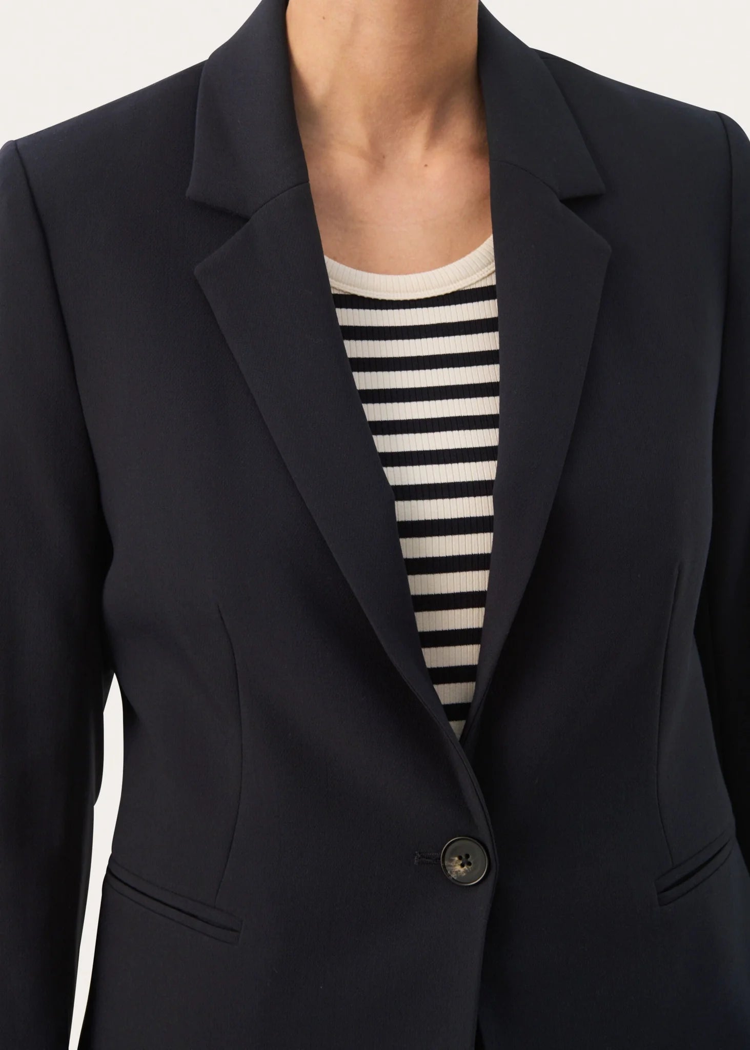 TAYLORR BLAZER