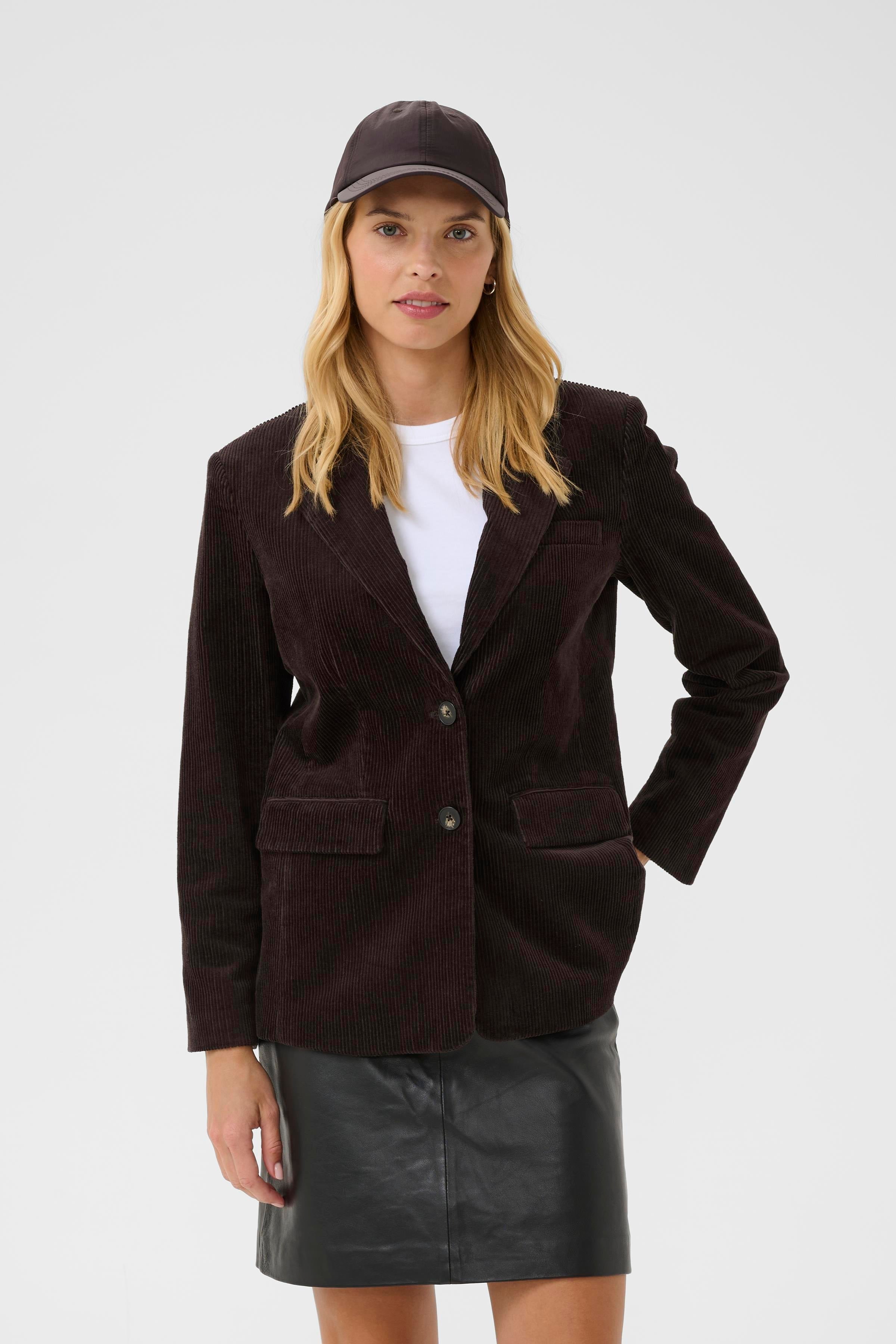 LENI BLAZER