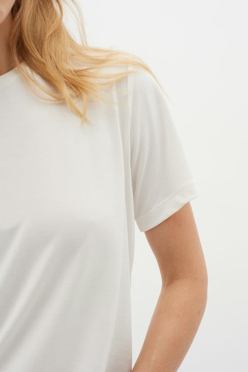 LILIANA BASE TEE