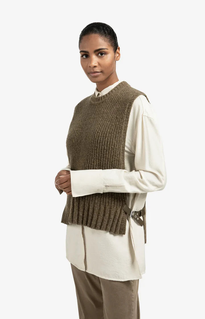RIB STITCH SPENCER WITH DETAIL