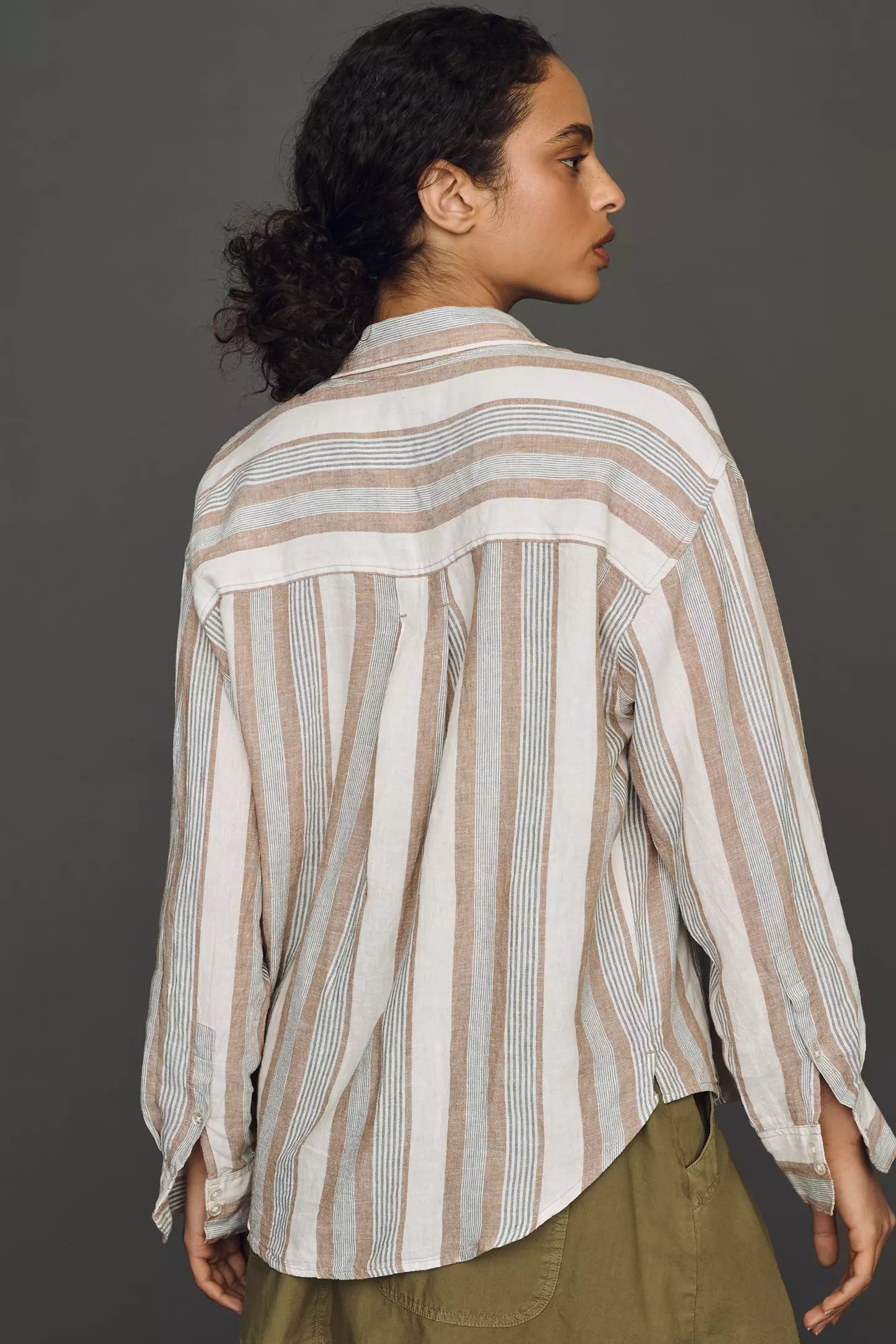 THE PERECT STRIPPED BUTTON