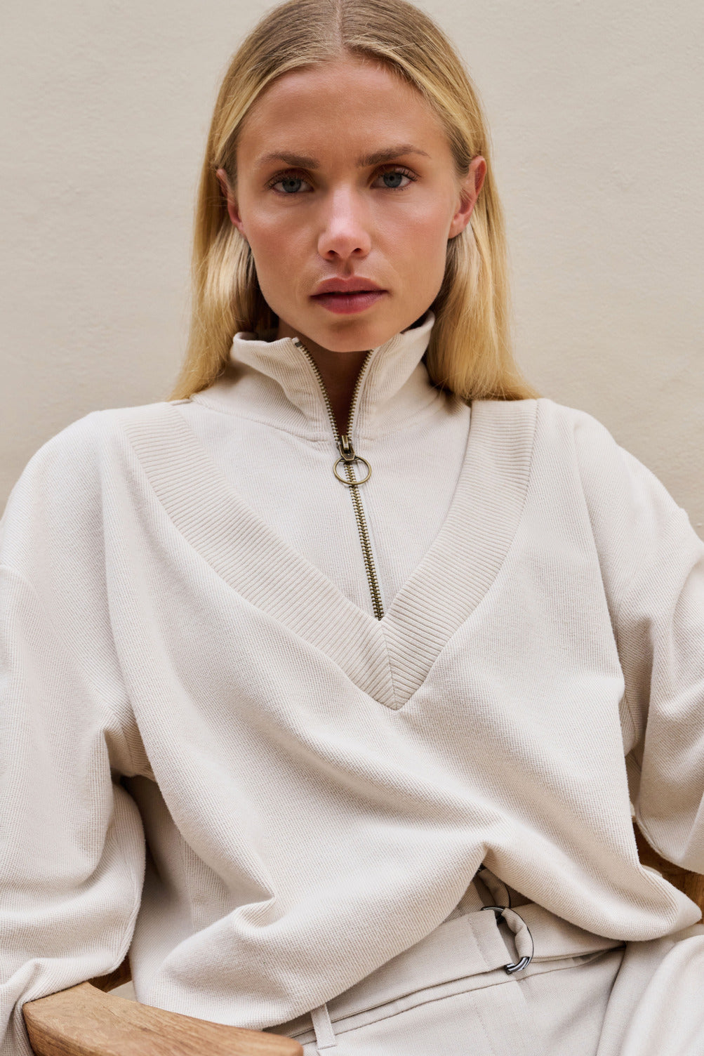 FAUX DOUBLE LAYER SWEATSHIRT