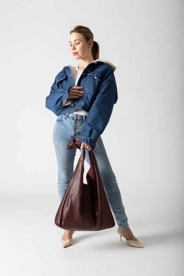 KNOT LEATHER SHOULDER BAG