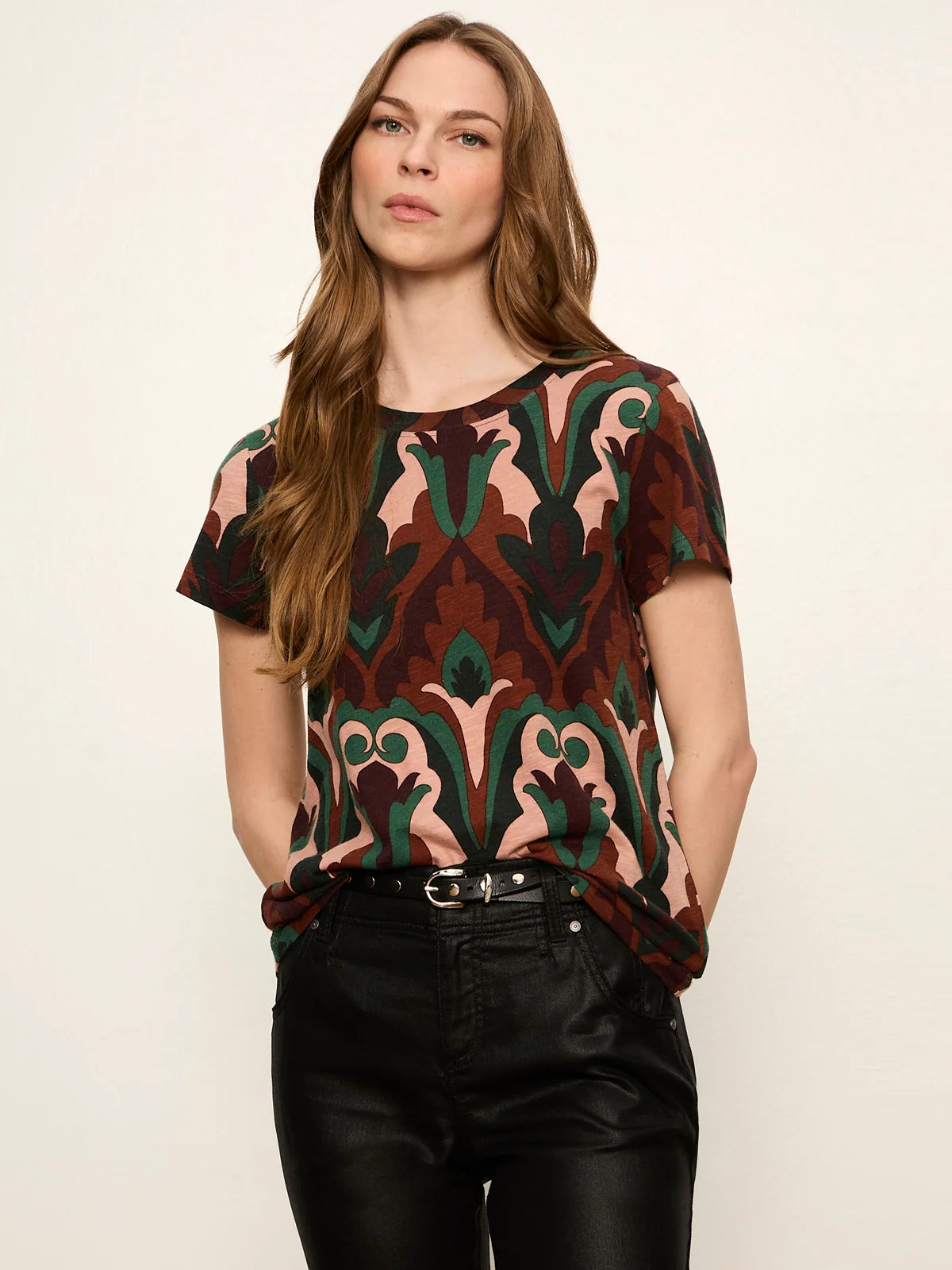 THE PERFECT TEE DECO NITE